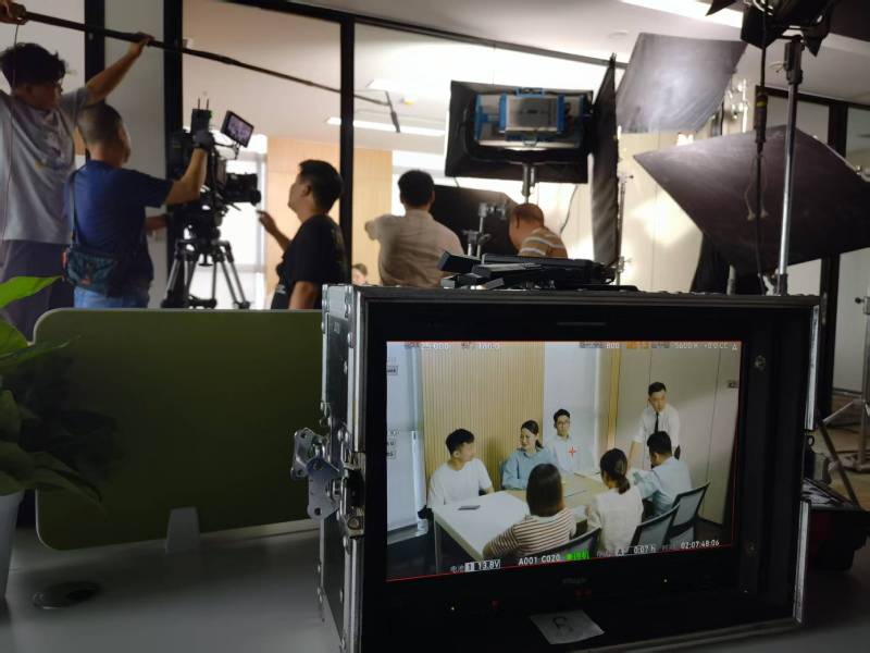 台江县TVC拍摄公司：科技产品视觉化大师，诠释未来感与功能美学